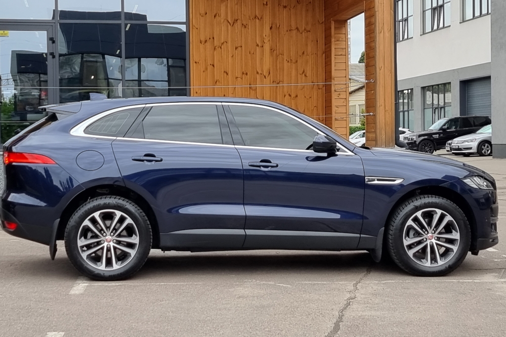 Jaguar F-Pace 2018 фото 8