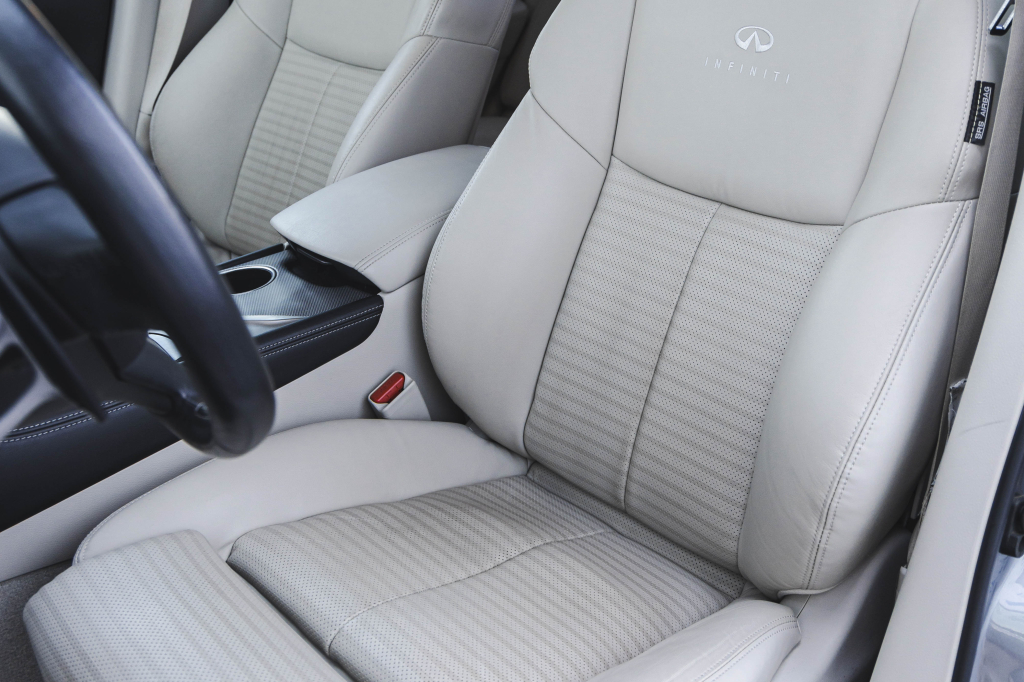 Infiniti Q50 2017 фото 15