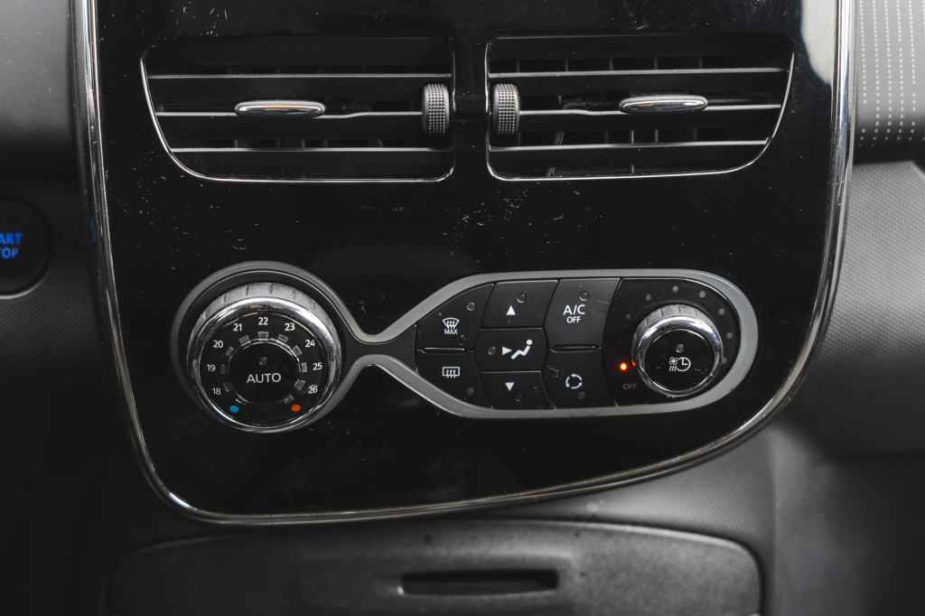 Renault Zoe 2016 фото 25