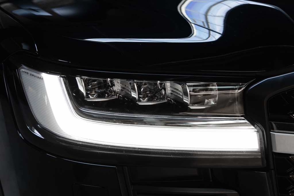 Toyota Land Cruiser GR 2023 photo 7