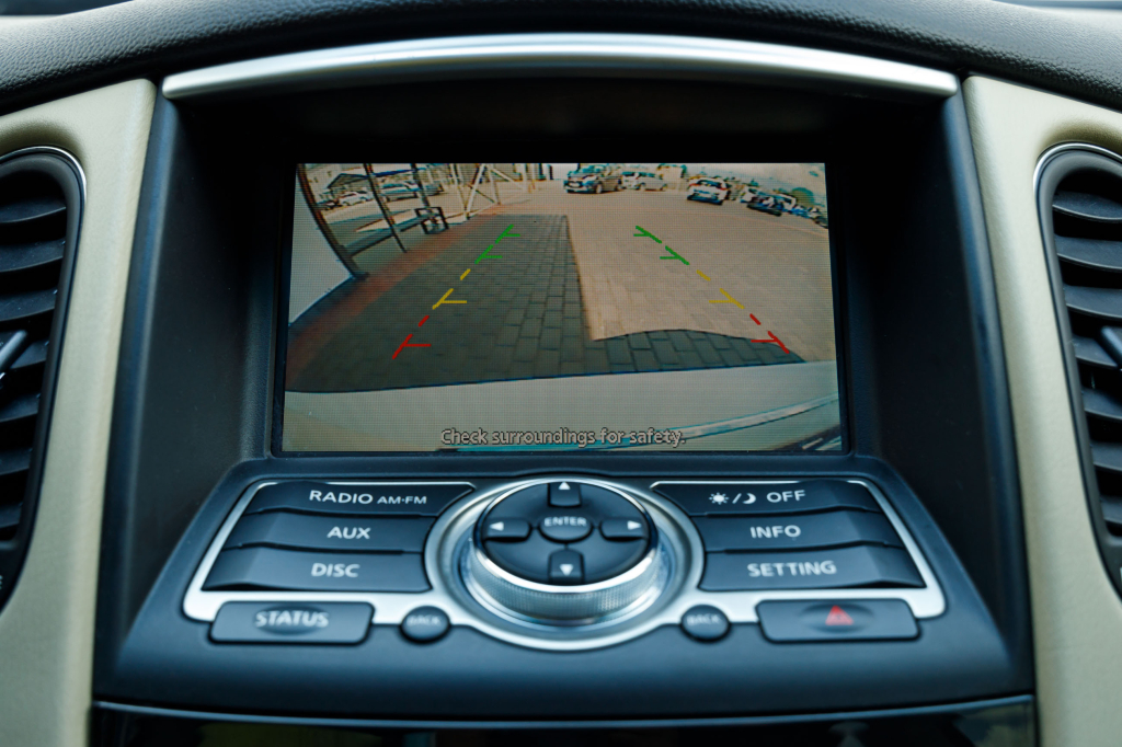 Infiniti QX50 2016 2015 photo 2