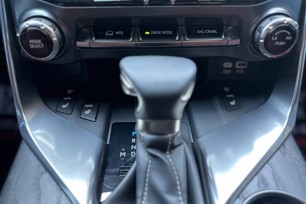 Lexus LX 500d 2023 photo 24