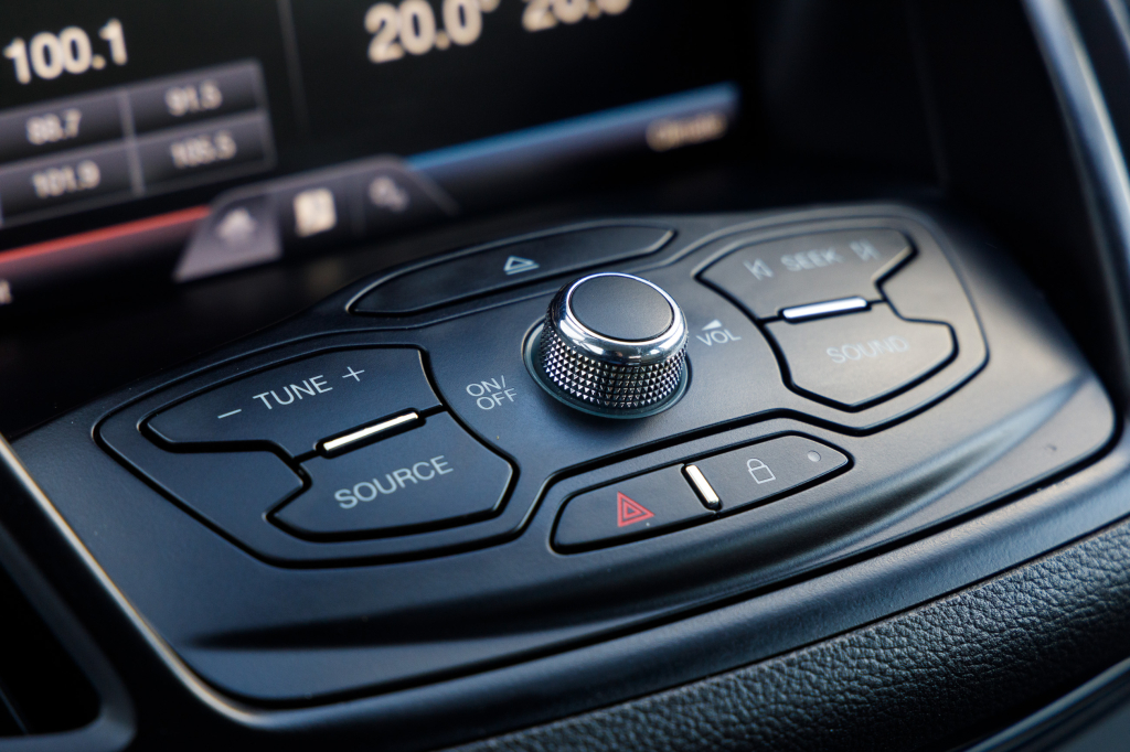 Ford C-Max Hybrid фото 10