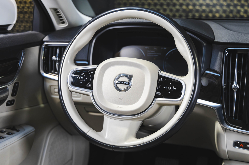 Volvo S90 2018 фото 23