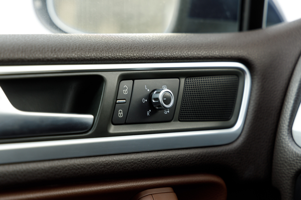 Volkswagen Touareg 2012 фото 29