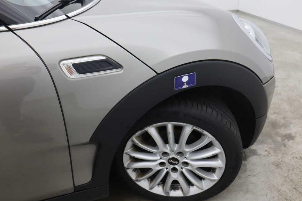 MINI One Clubman 2017 photo 9