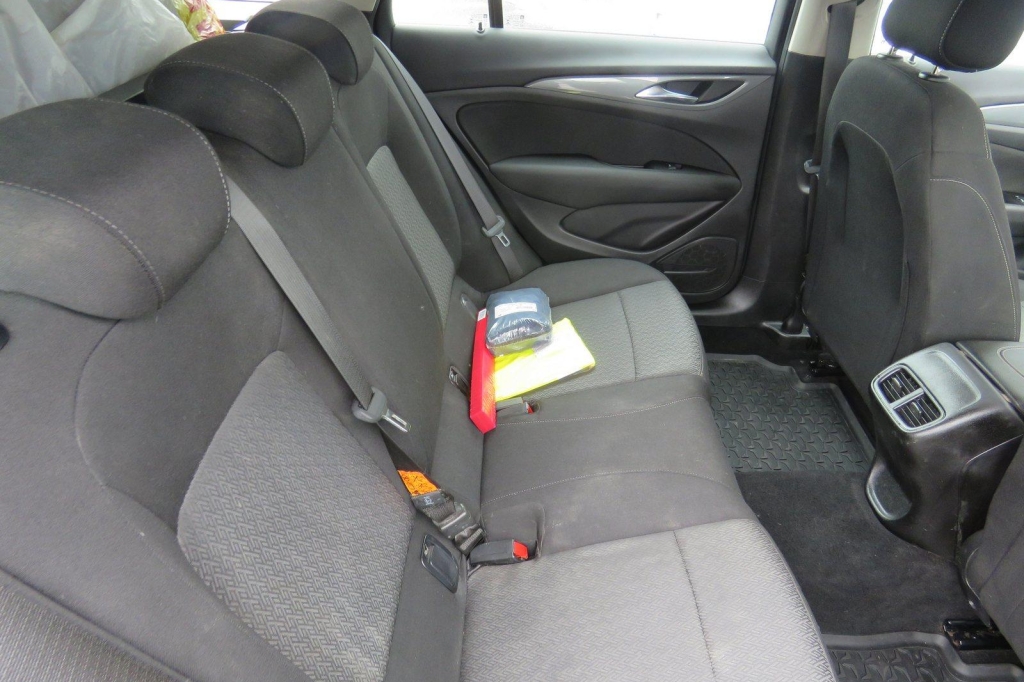 Opel Insignia Sports Tourer 2018 photo 7