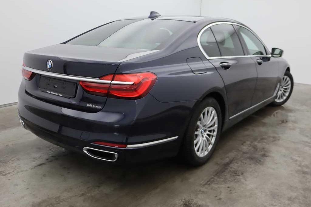 BMW 7 Series 2017 фото 6