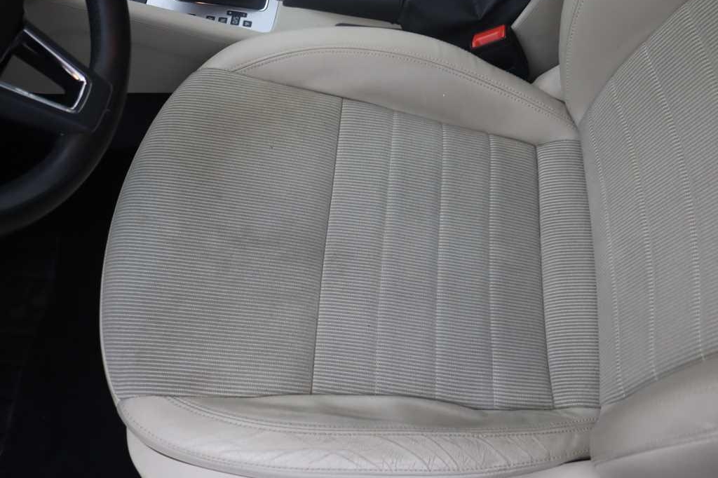 Skoda Octavia Combi 2017 photo 35