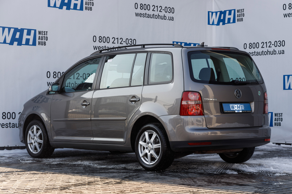 Volkswagen Touran photo 1