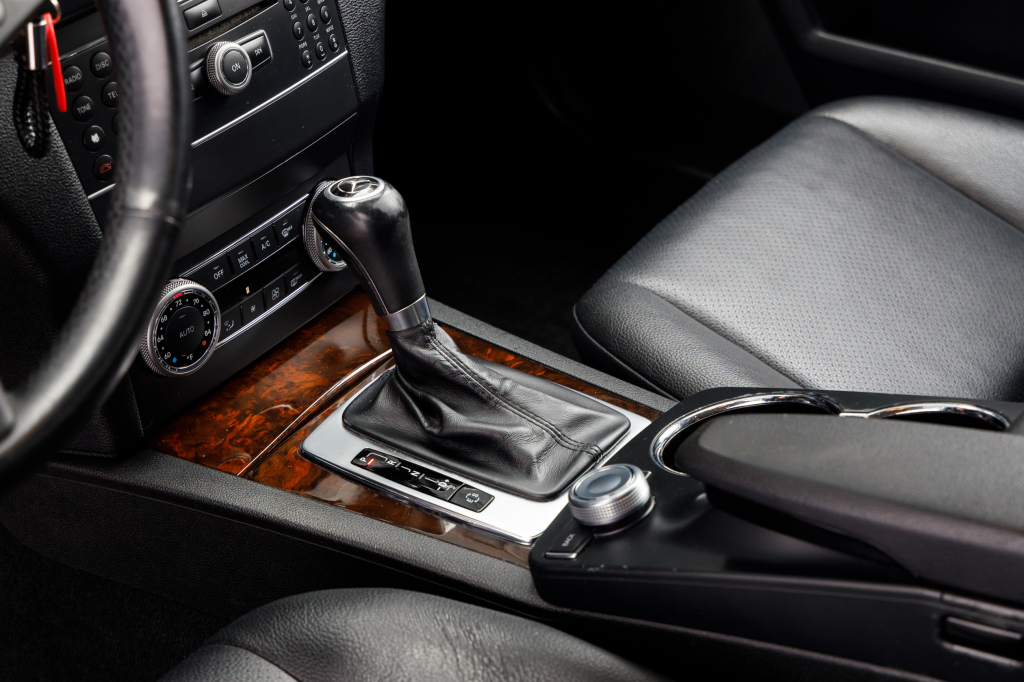 Mercedes-Benz GLK 350 2012 photo 5