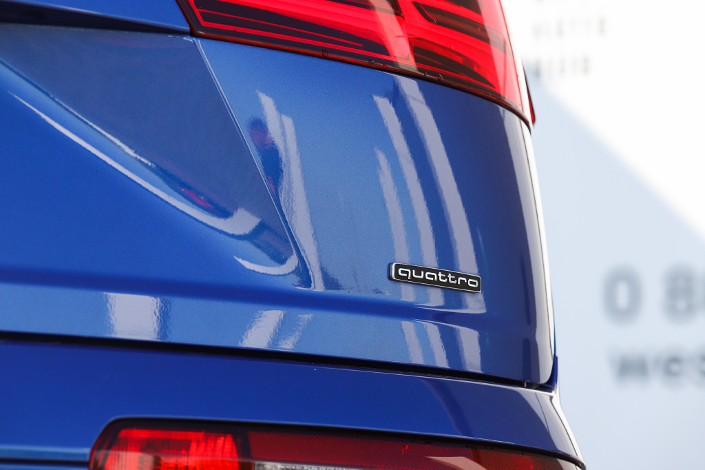 Audi Q7 S line TDI quattro 2017 photo 21