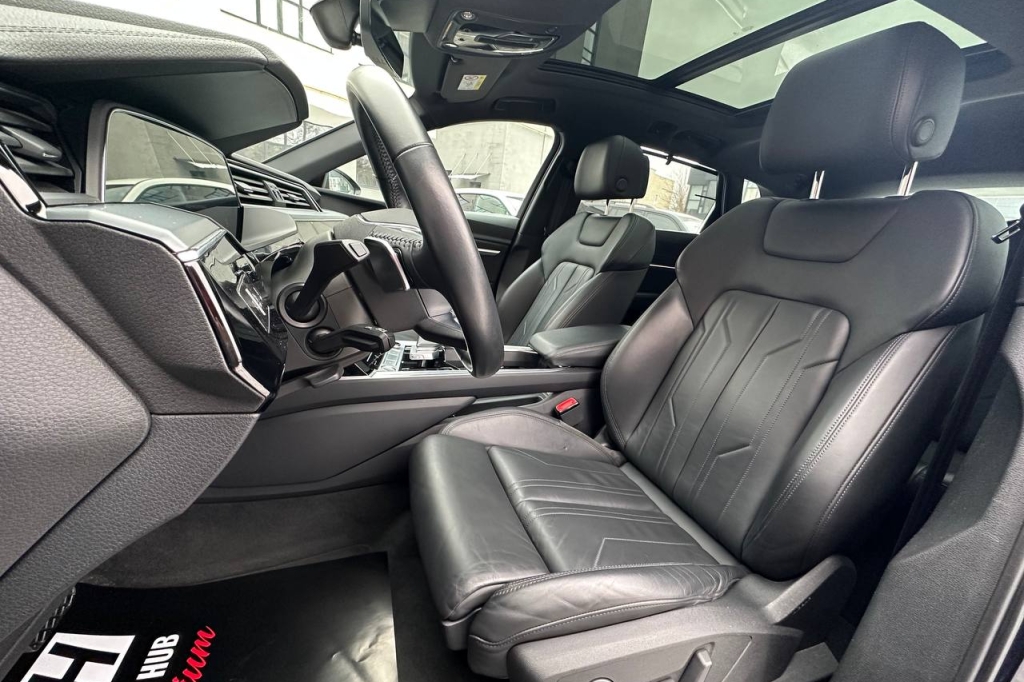 Audi e-tron 95 kWh  2020 фото 13