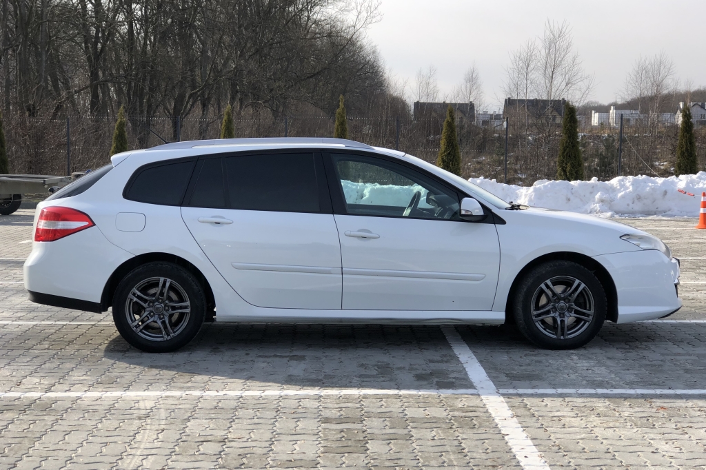 Renault Laguna фото 7