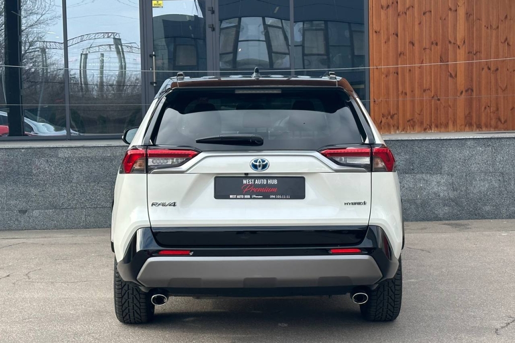 Toyota RAV4 EV Hybrid 2020 фото 4