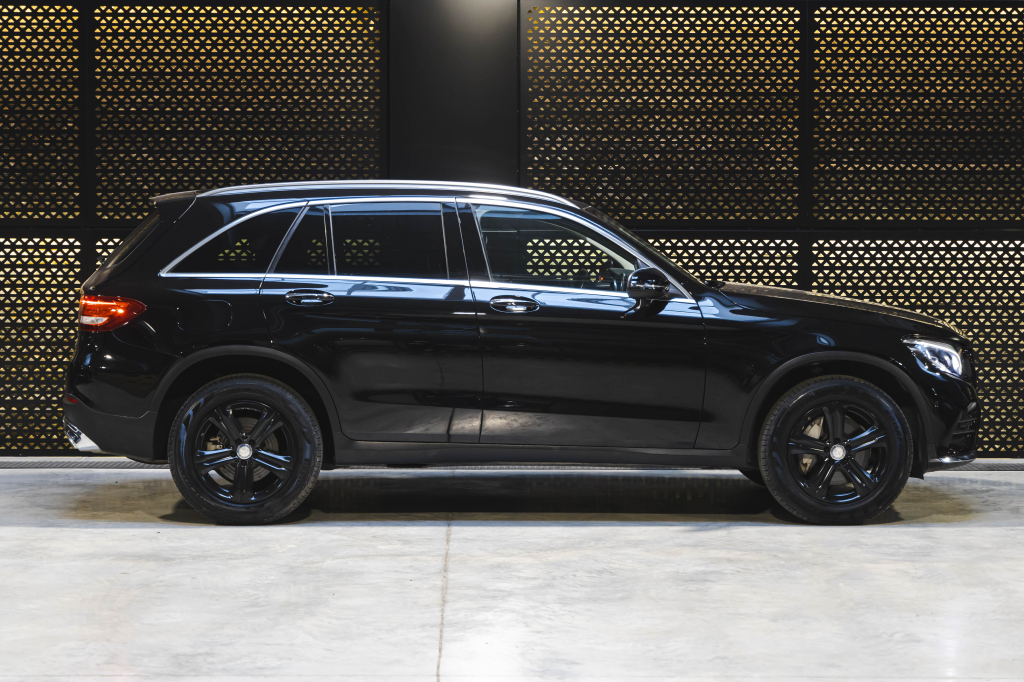 Mercedes-Benz GLC-Class 300 2016 photo 6