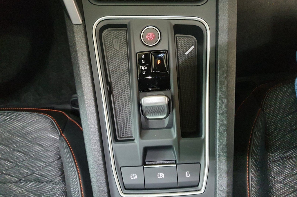 SEAT Leon ST 2020 фото 5