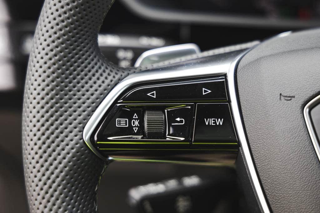 Audi Q8 Sportback e-tron 2023 photo 36