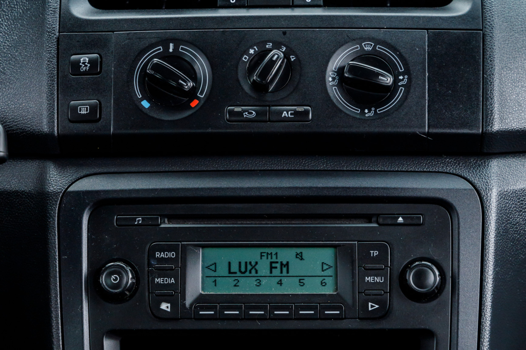 Skoda Fabia 2014 photo 10