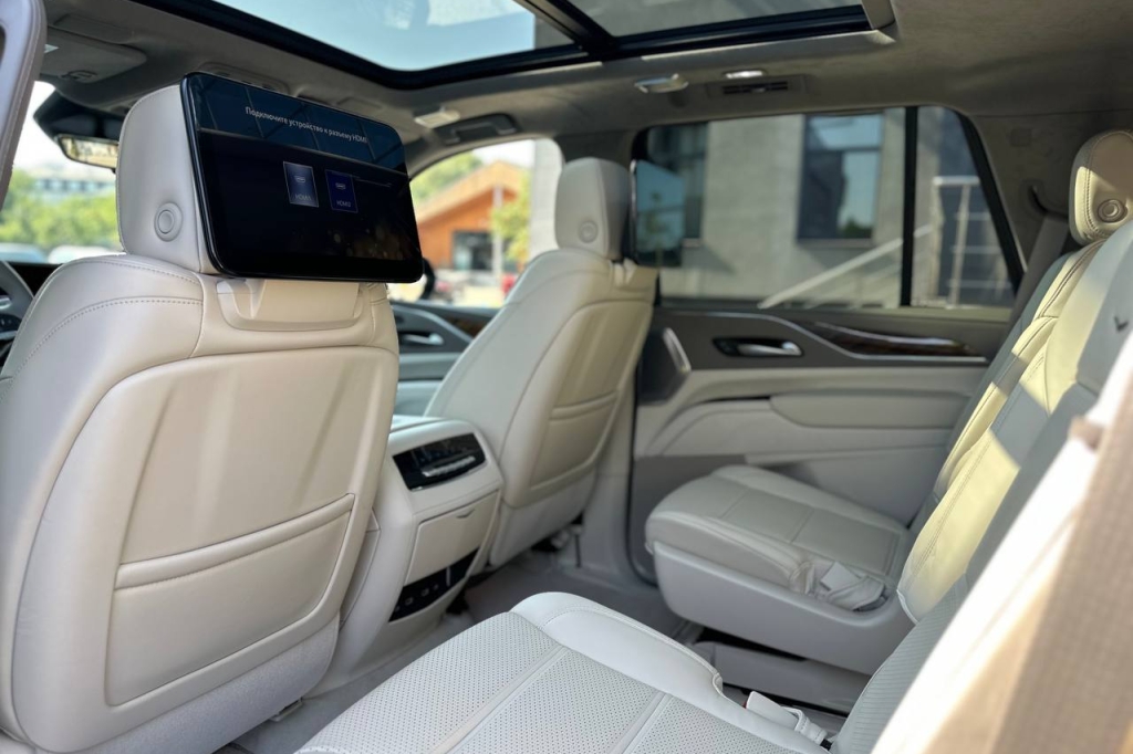 Cadillac Escalade PLATINUM 4WD 2022 фото Cadillac Escalade PLATINUM 4WD 2022 фото 19
