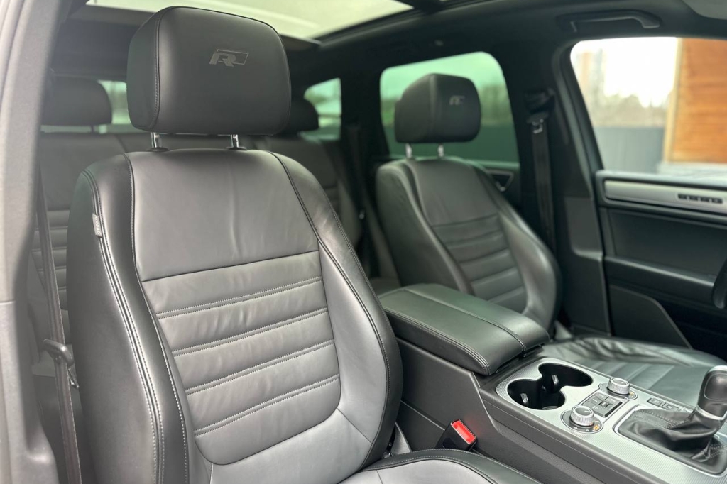 Volkswagen Touareg R-line 2015 фото Volkswagen Touareg R-line 2015 фото 12
