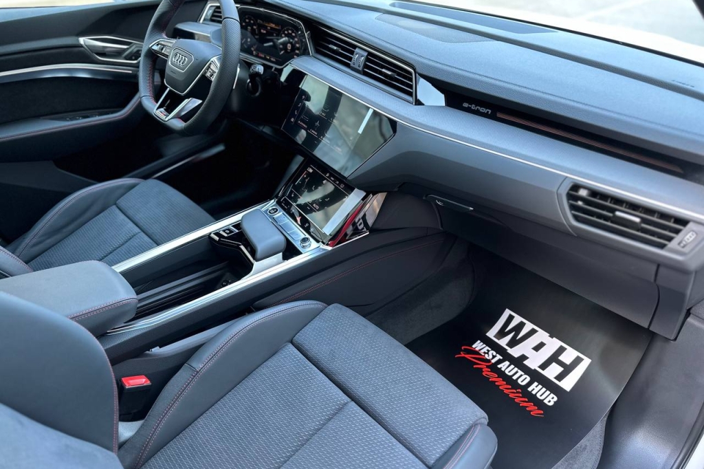 Audi Q8 e-tron 55 114 kWh Quattro S-line 2023 photo 14