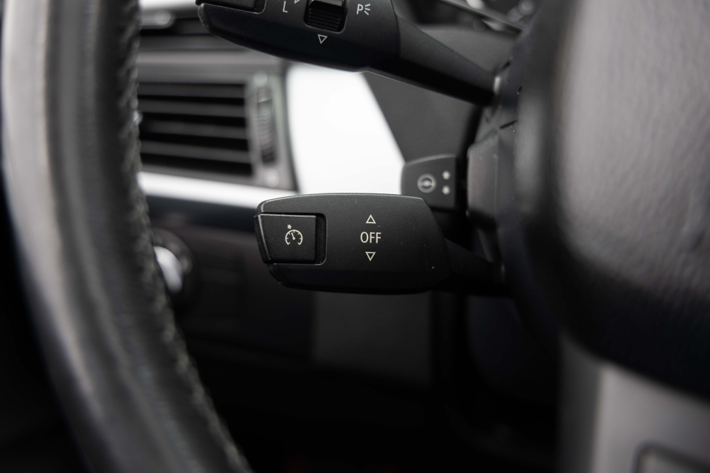 BMW X5 35i 2011 фото 22