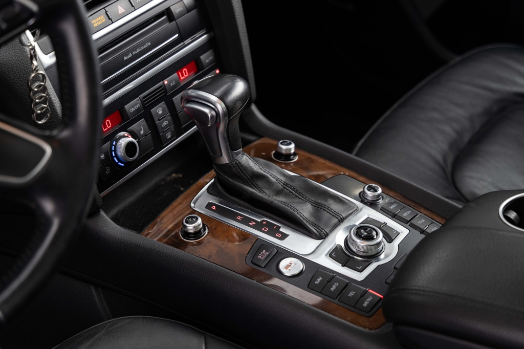 Audi Q7 2015 фото Audi Q7 2015 фото 27