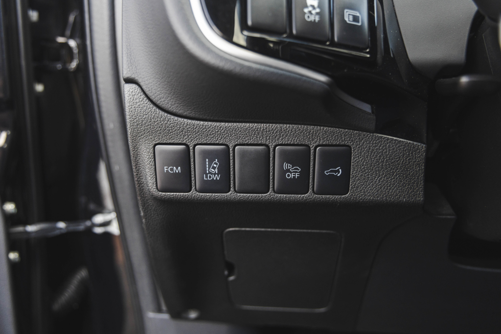 Mitsubishi Outlander PHEV Plug-In Hybrid 2013 photo 19