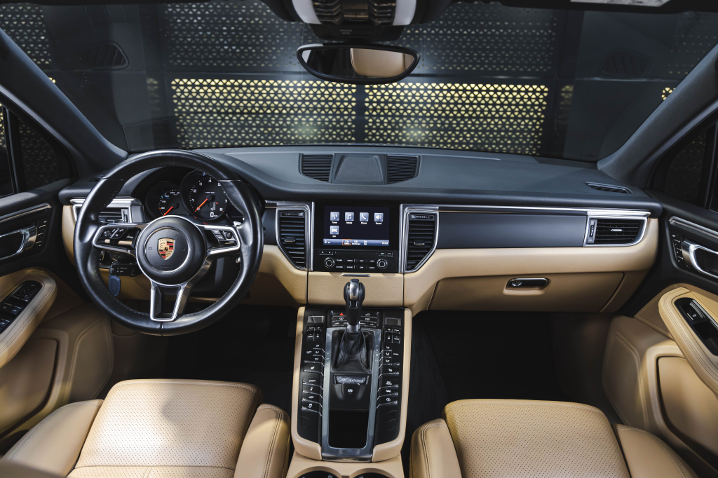 Porsche Macan 2016 photo 35