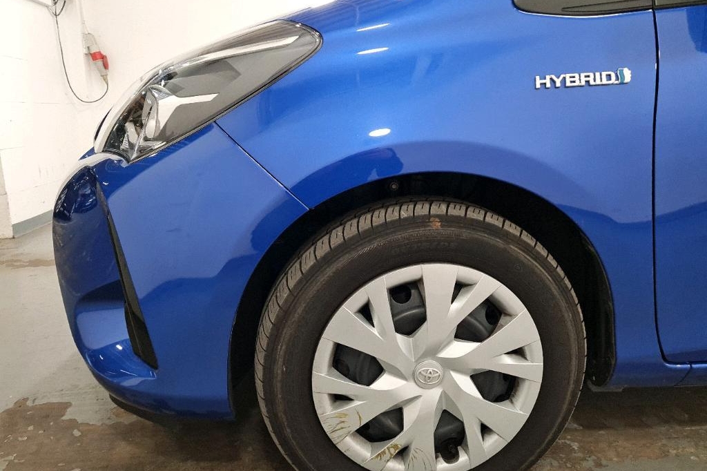 Toyota Yaris 2019 фото 15