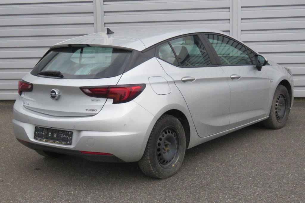 Opel Astra 2018 photo 9