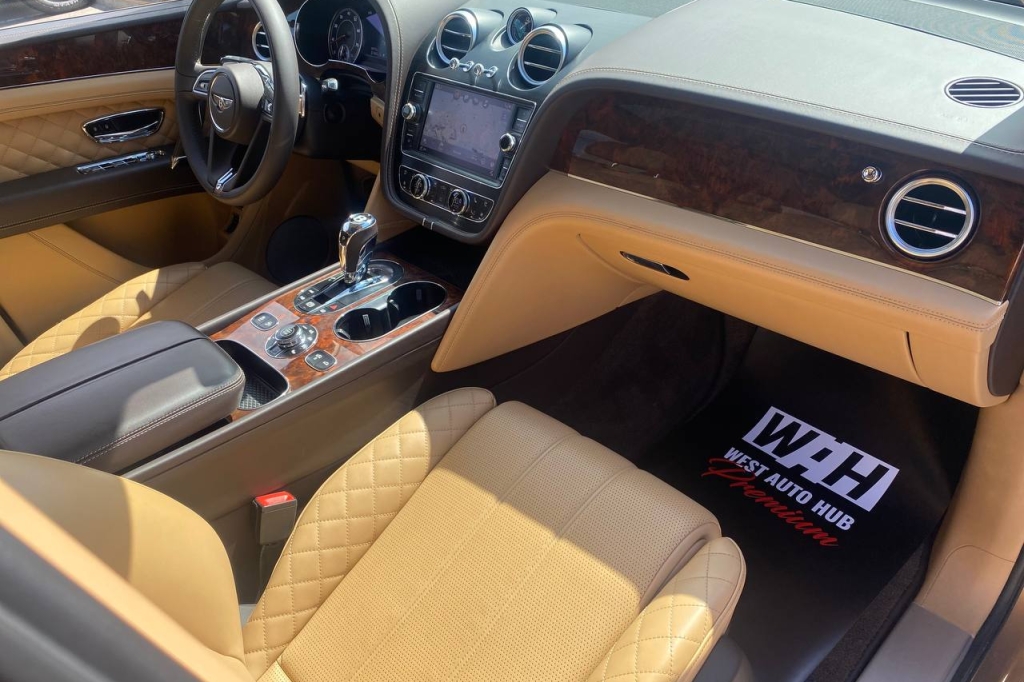 Bentley Bentayga 2017 фото 12