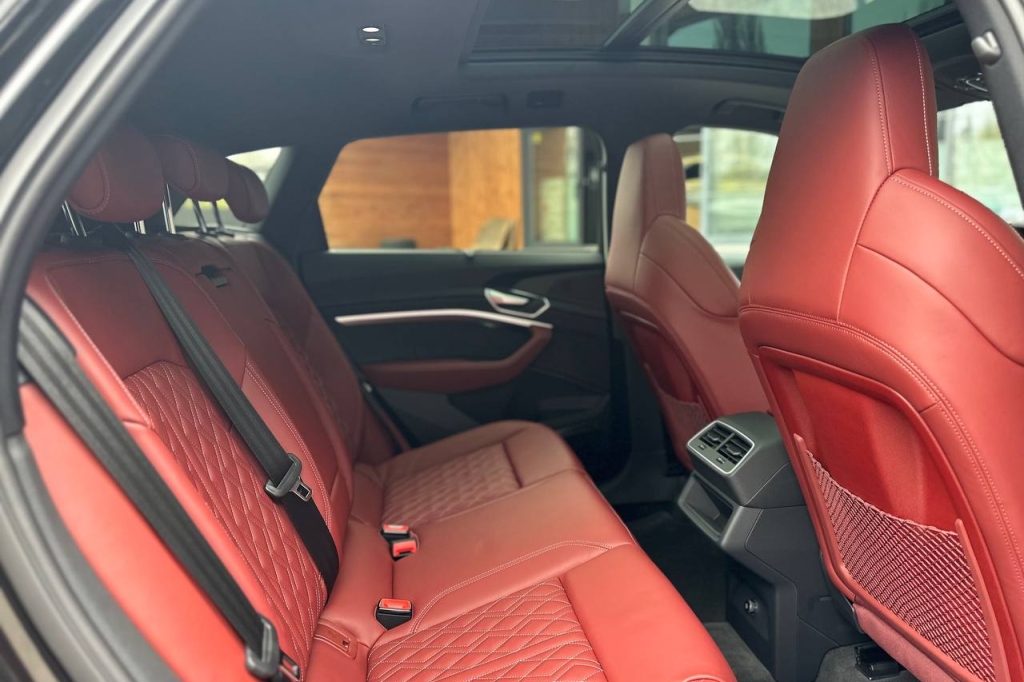 Audi e-tron S 95 kWh 2022 photo 19