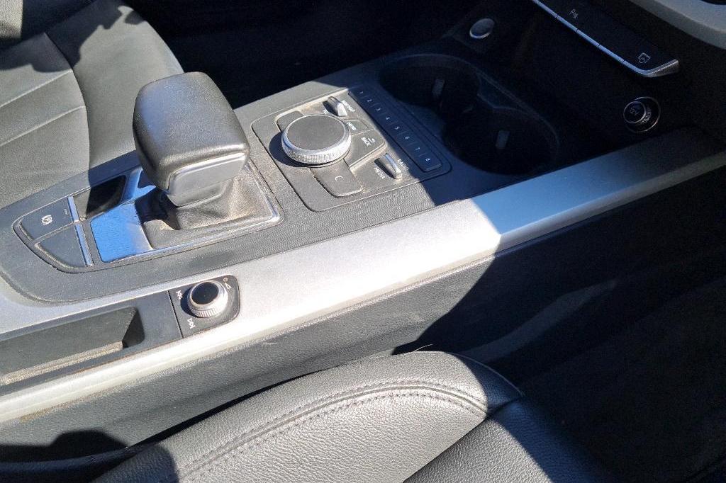 Audi A4 Avant 2016 photo 12