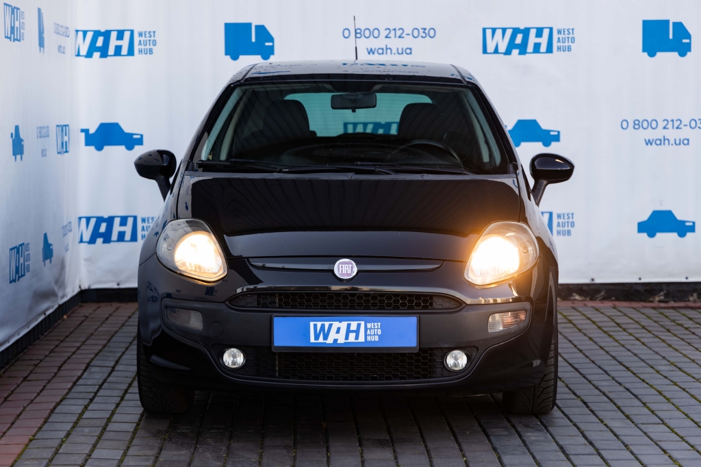 Fiat Punto Evo 2011 photo 3