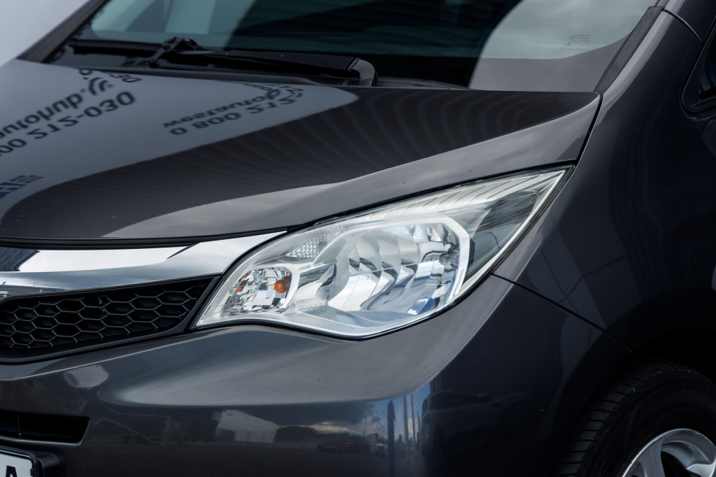 Subaru Trezia 2012 photo 6