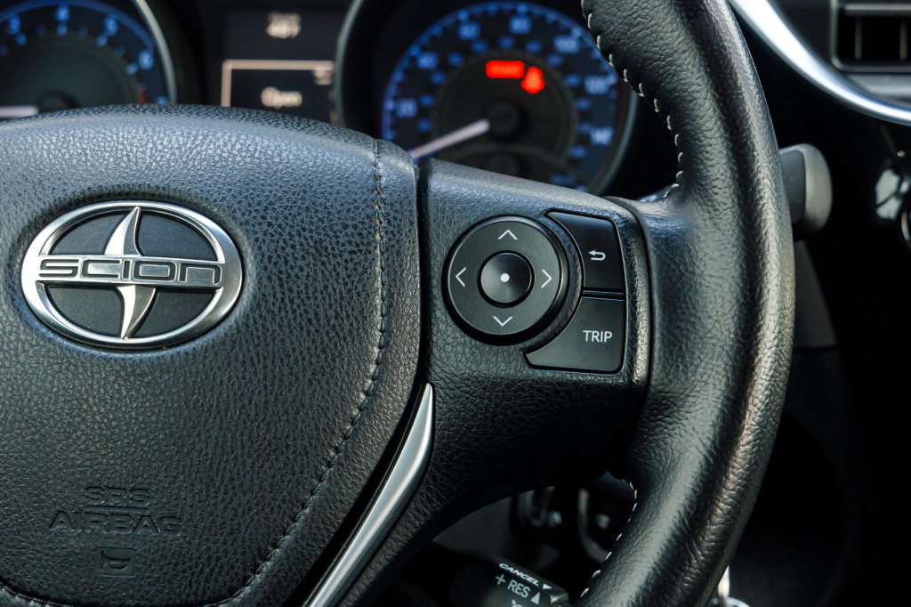 Scion іМ 2015 photo 6