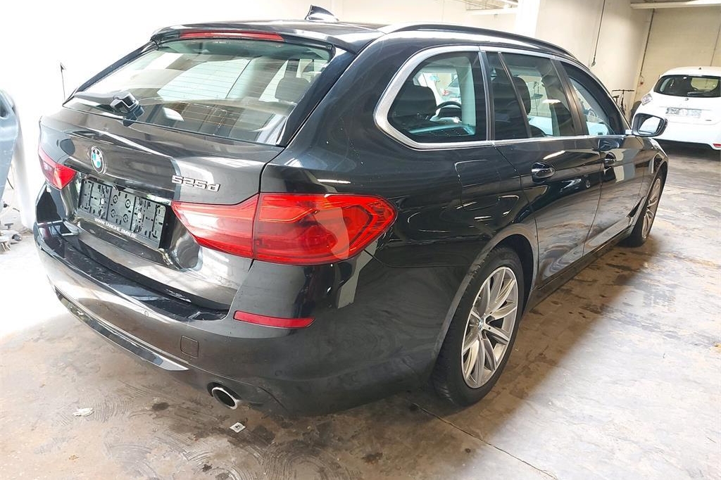 BMW 5er Touring 2019 photo 4
