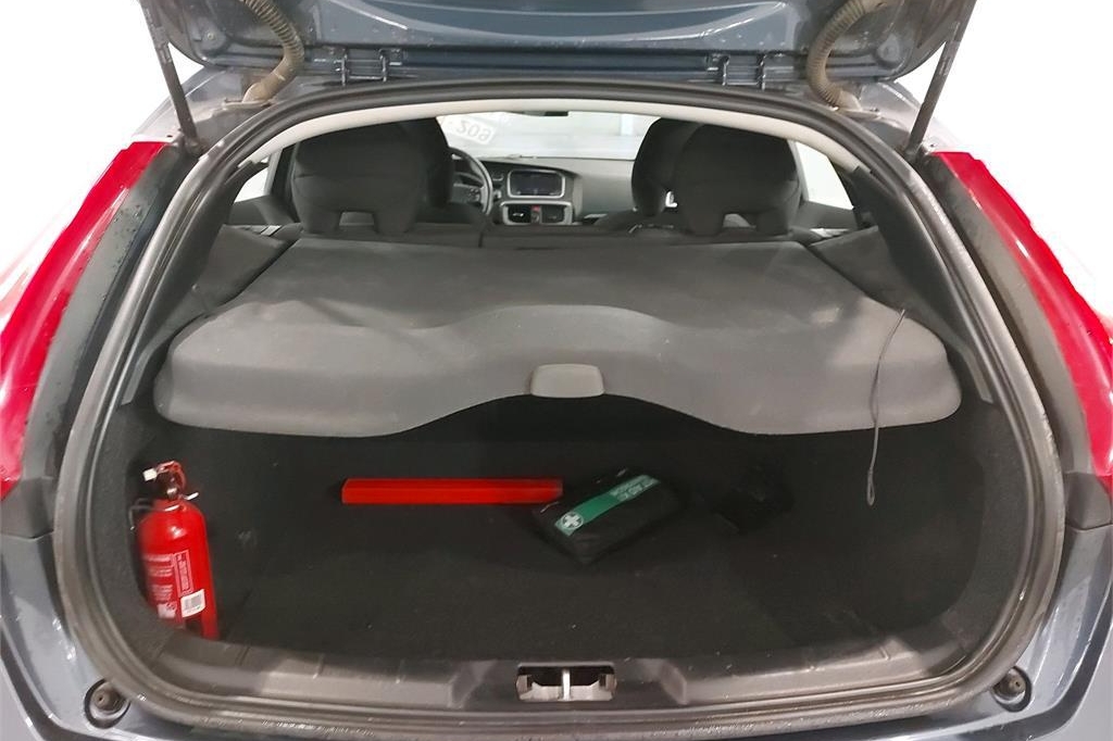 Volvo V40 2018 фото 3