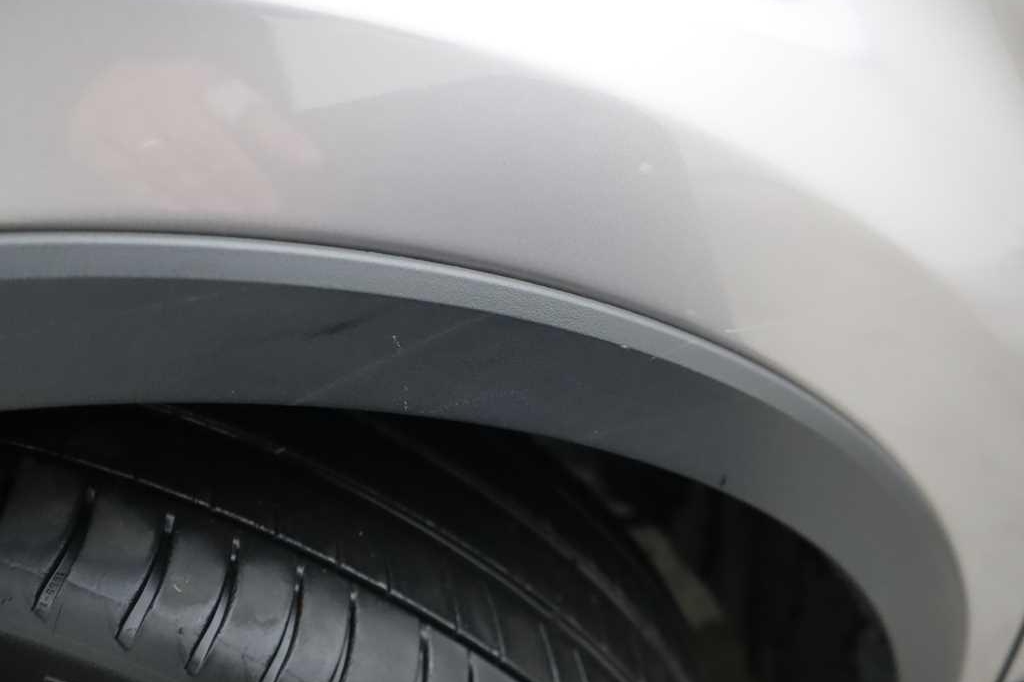 Toyota C-HR 2017 photo 13