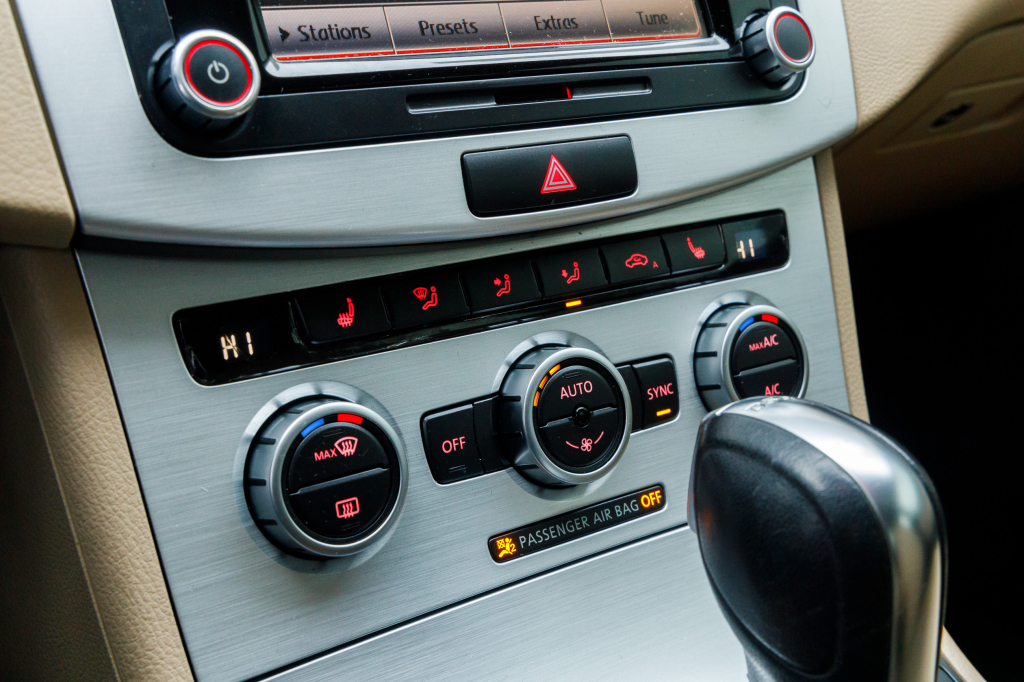 Volkswagen CC 2012 photo 23