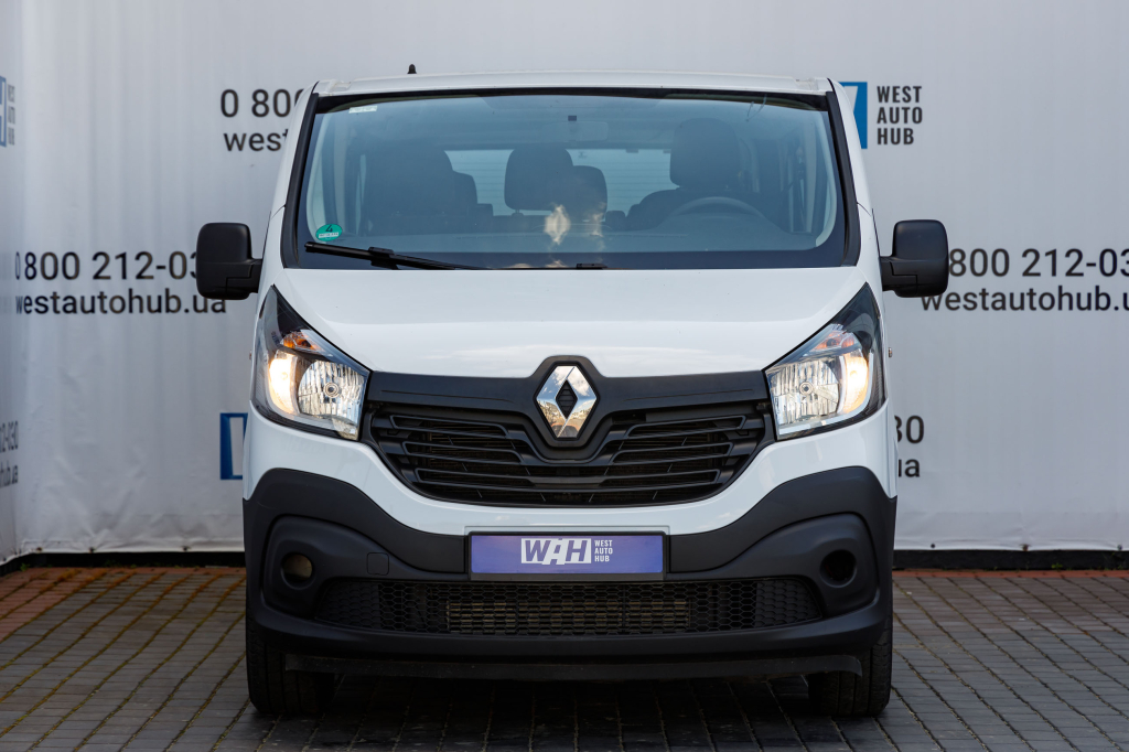 Renault Trafic пасс. 2015 фото 1