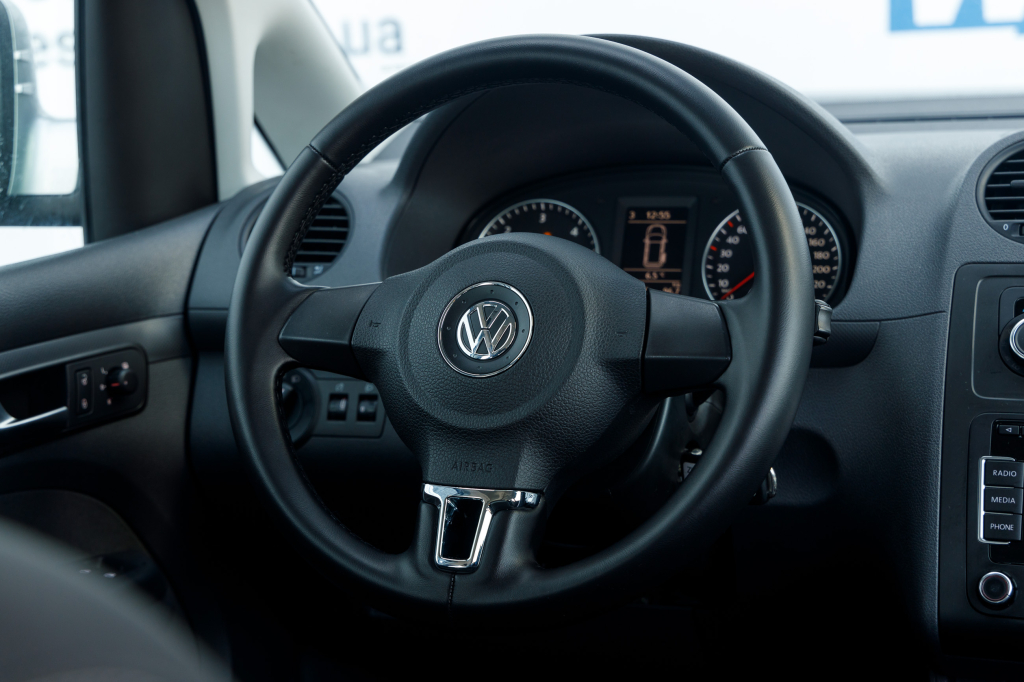 Volkswagen Caddy пасс. Trendline photo 6