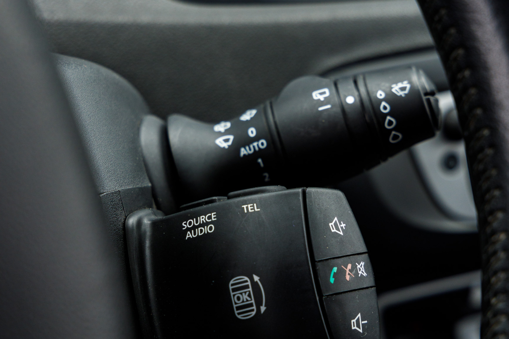 Renault Megane Scenic 2014 photo 23