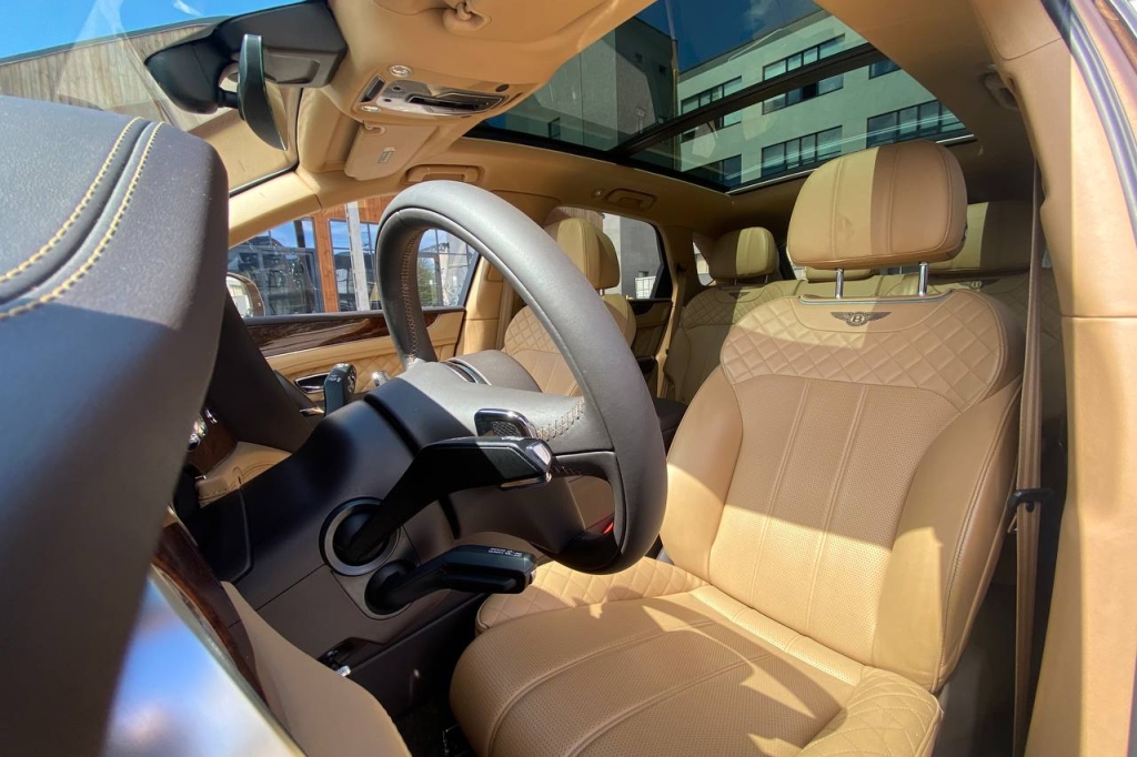 Bentley Bentayga 2017 фото 10
