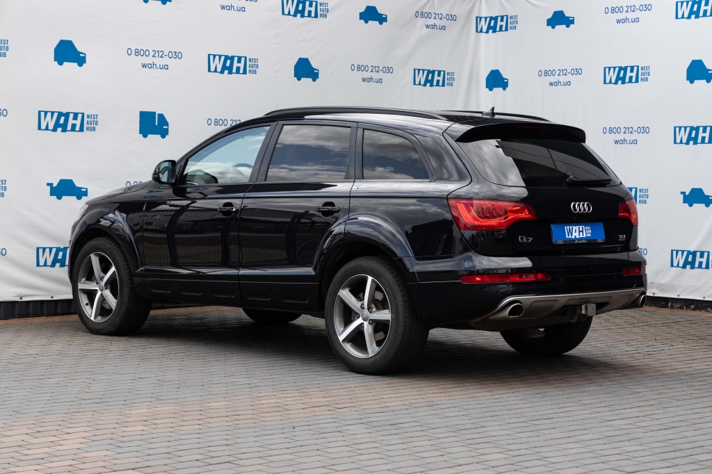 Audi Q7 2015 фото Audi Q7 2015 фото 9
