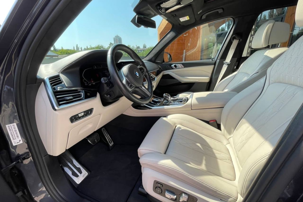 BMW X7 50d  2019 фото 10