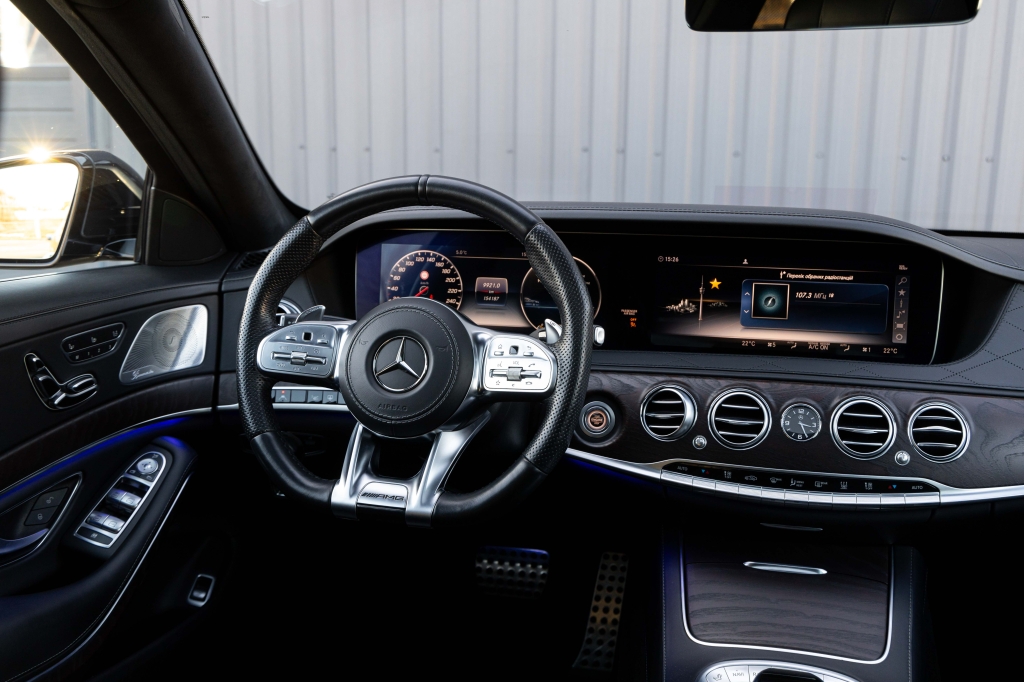 Mercedes-Benz S-Class S400d 2018 фото Mercedes-Benz S-Class S400d 2018 фото 41