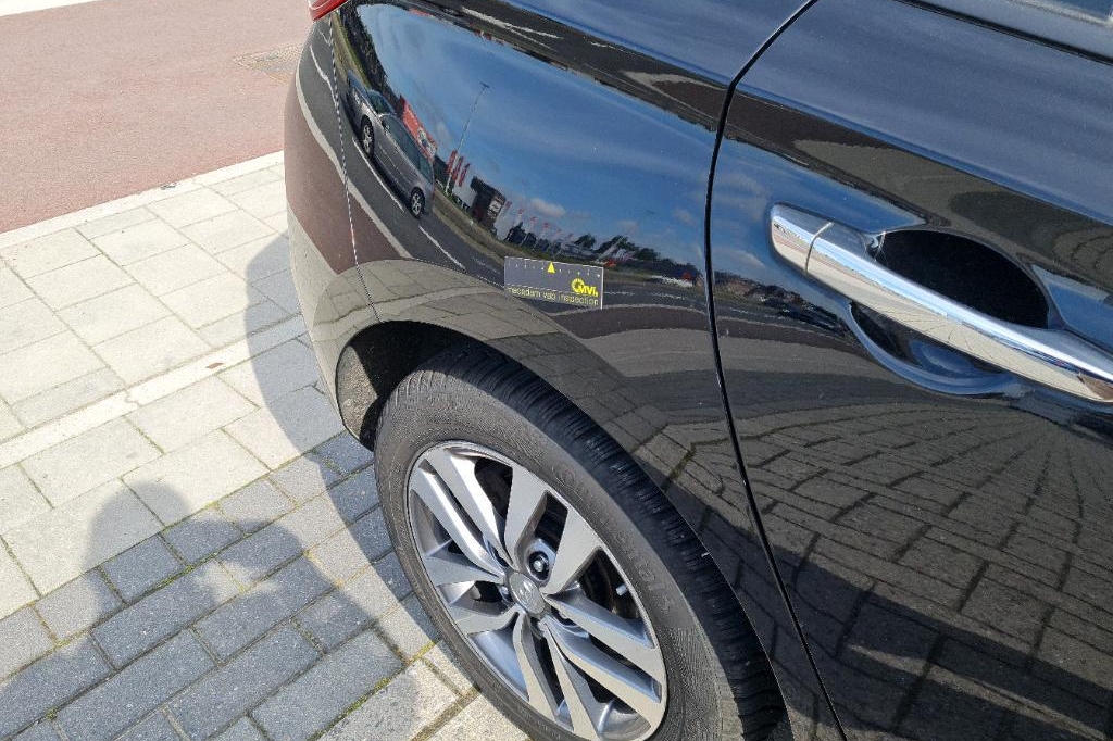 Hyundai i30 2017 фото 13